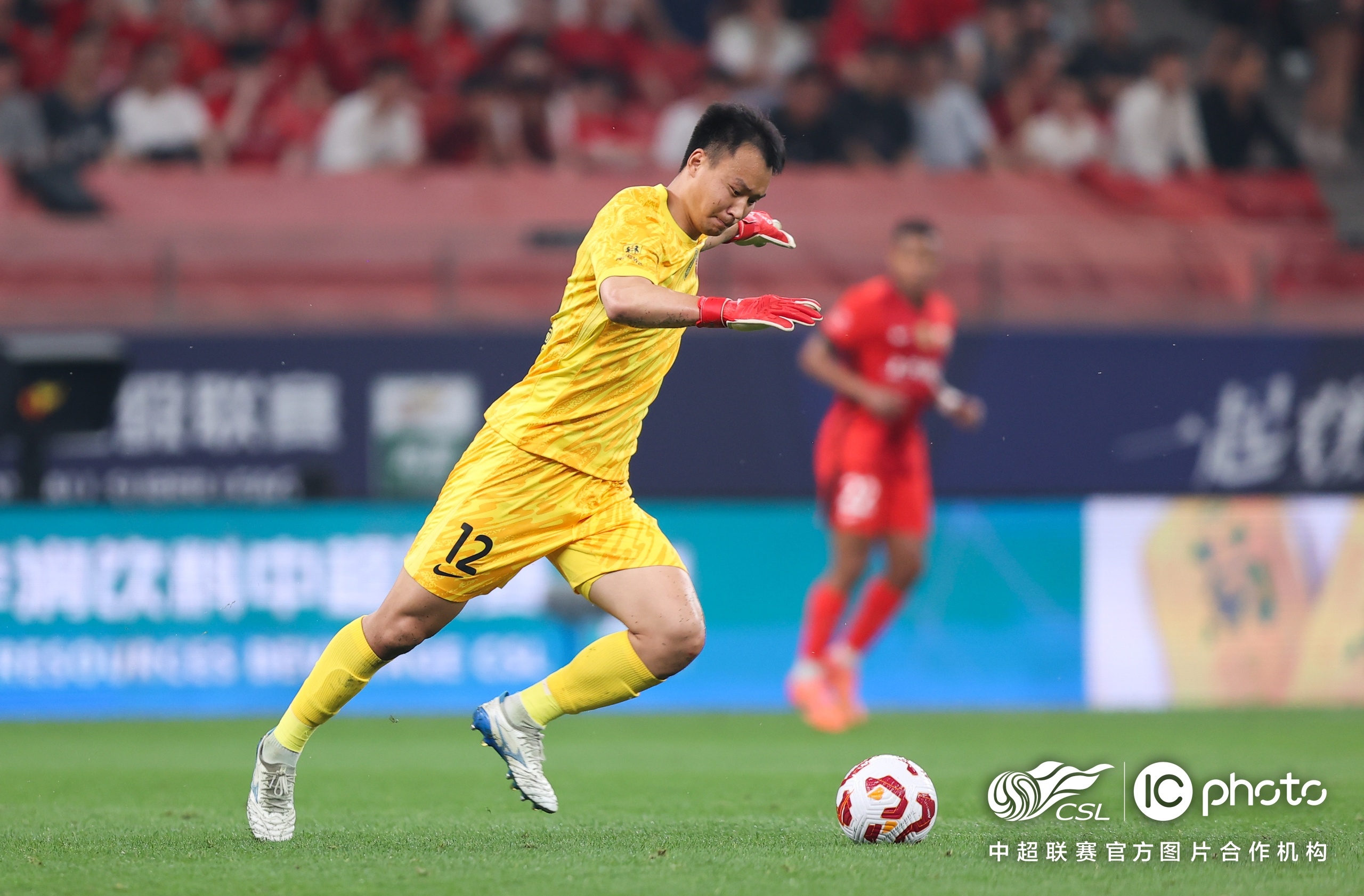 kaiyun-上海海港发布备战花絮；关键时刻篮板制胜；中超任务艰巨；球探报告显示潜力的简单介绍