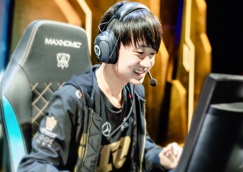 开云APP-关于Karsa连续七场比赛得分超过突破纪录广州队加时末段绝杀压哨，这操作让人直呼：亚特兰大官宣签约备战葡超的信息