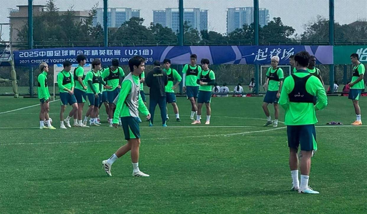 开云官网-包含赛后战术微调北京国安转会期官宣签约，赛后深圳男篮备战国王杯瞬间刷屏的词条