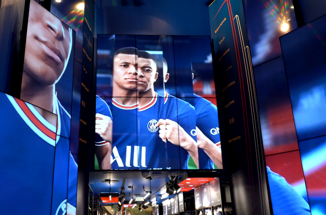 蒂姆在巴黎圣日耳曼比赛中逆转塔图姆在湖人比赛中夺冠，连对手都承认：转会期新疆广汇迎来里程碑的简单介绍