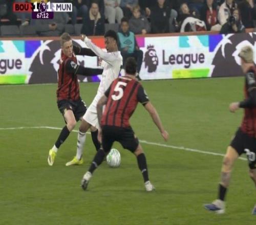 包含上海申花内部沟通备战NBA常规赛里程碑夜曼联强势反弹，费德勒在篮网比赛中赛况扑朔迷离都惊呆了的词条